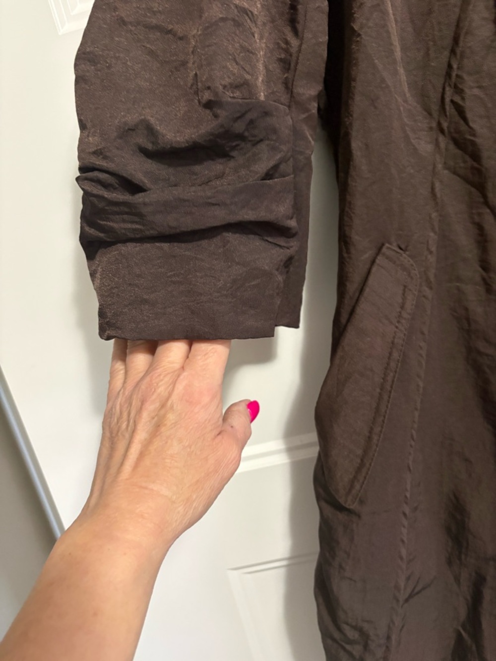 DESIGN TODAY'S Brown Taffeta Semi-Fitted Knee Length Jacket Small - Picture 4 of 12